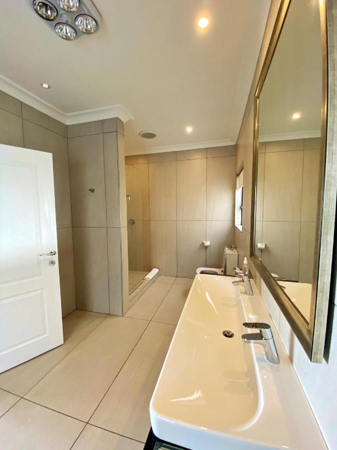 The Northcliff Boutique Hotel Johannesburg Bagian luar foto