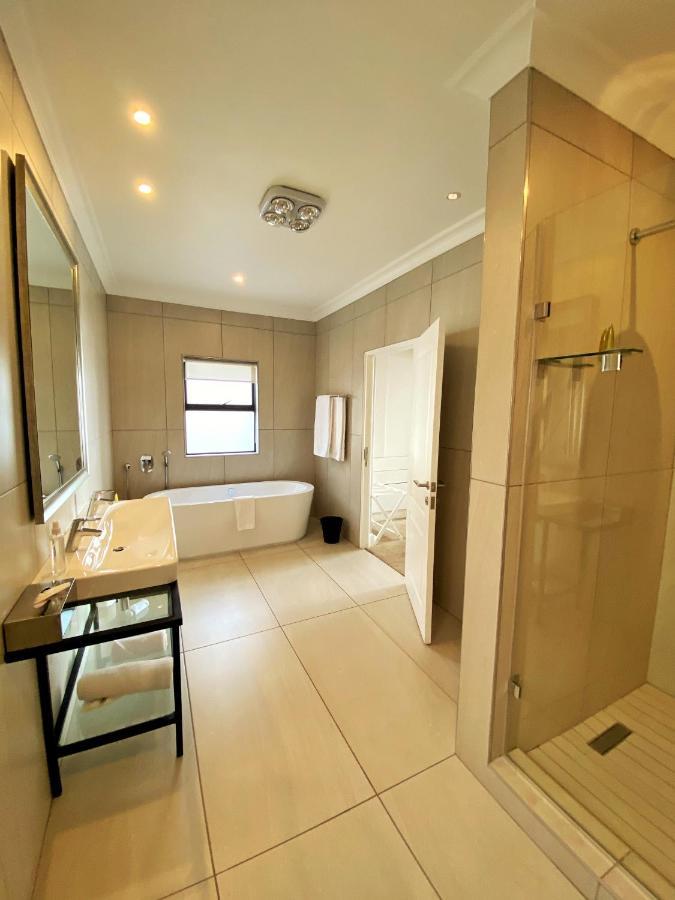 The Northcliff Boutique Hotel Johannesburg Bagian luar foto